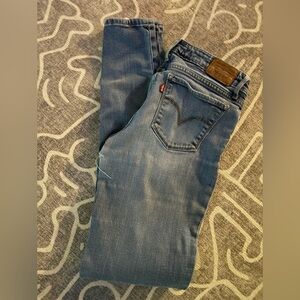 Levi’s 711 skinny long jeans 27-read description!